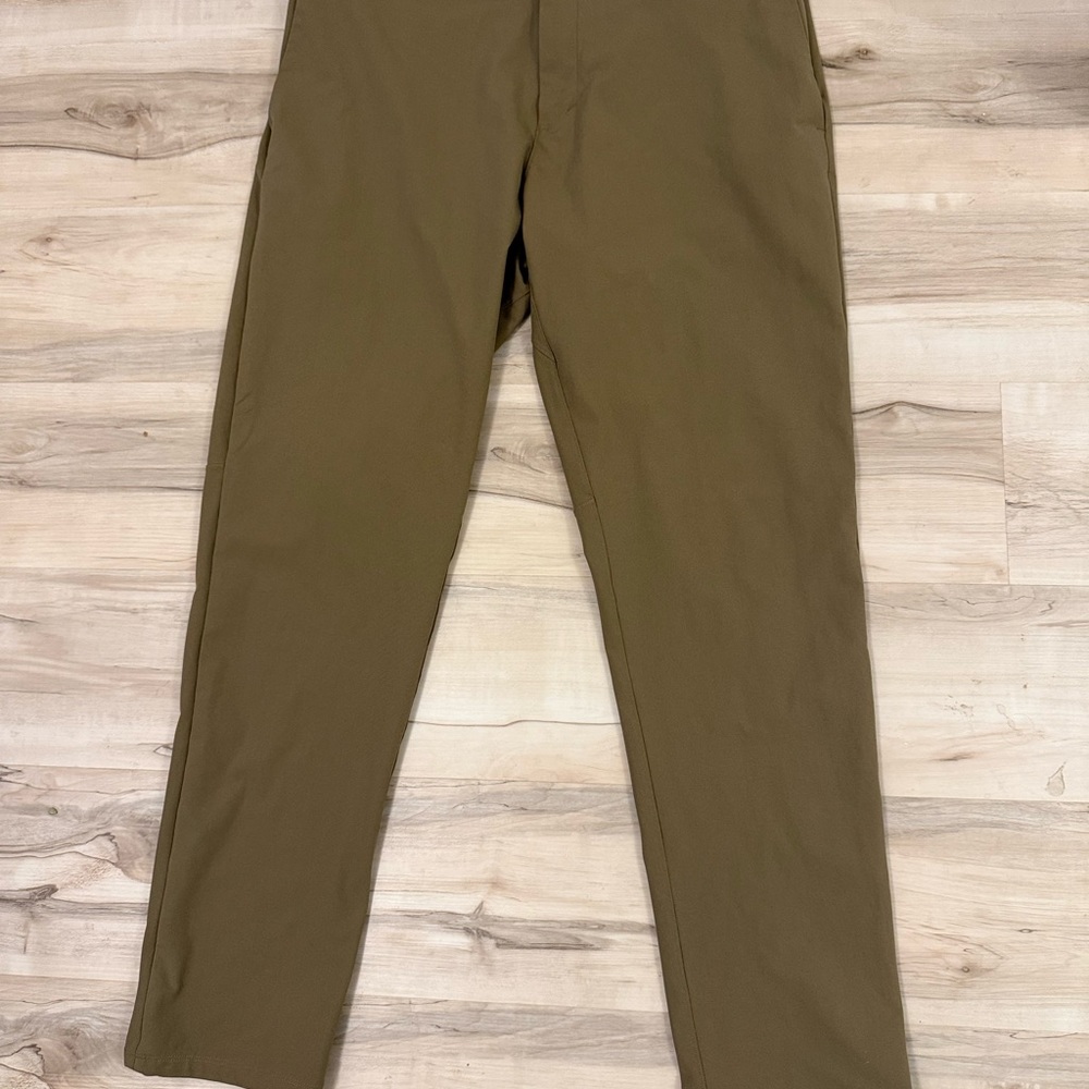 Lululemon Athletic Khaki 38 waist 42.5L ABC Pants